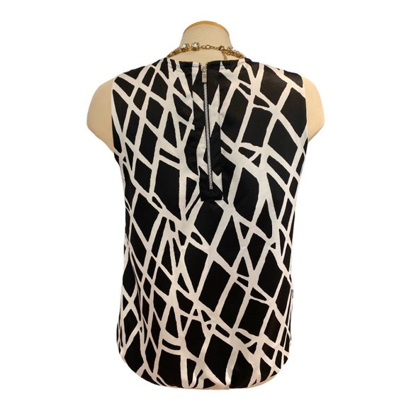 LIZ CLAIBORNE Top Sleeveless Black & White Soft Pleats Sz M - Picture 6 of 12